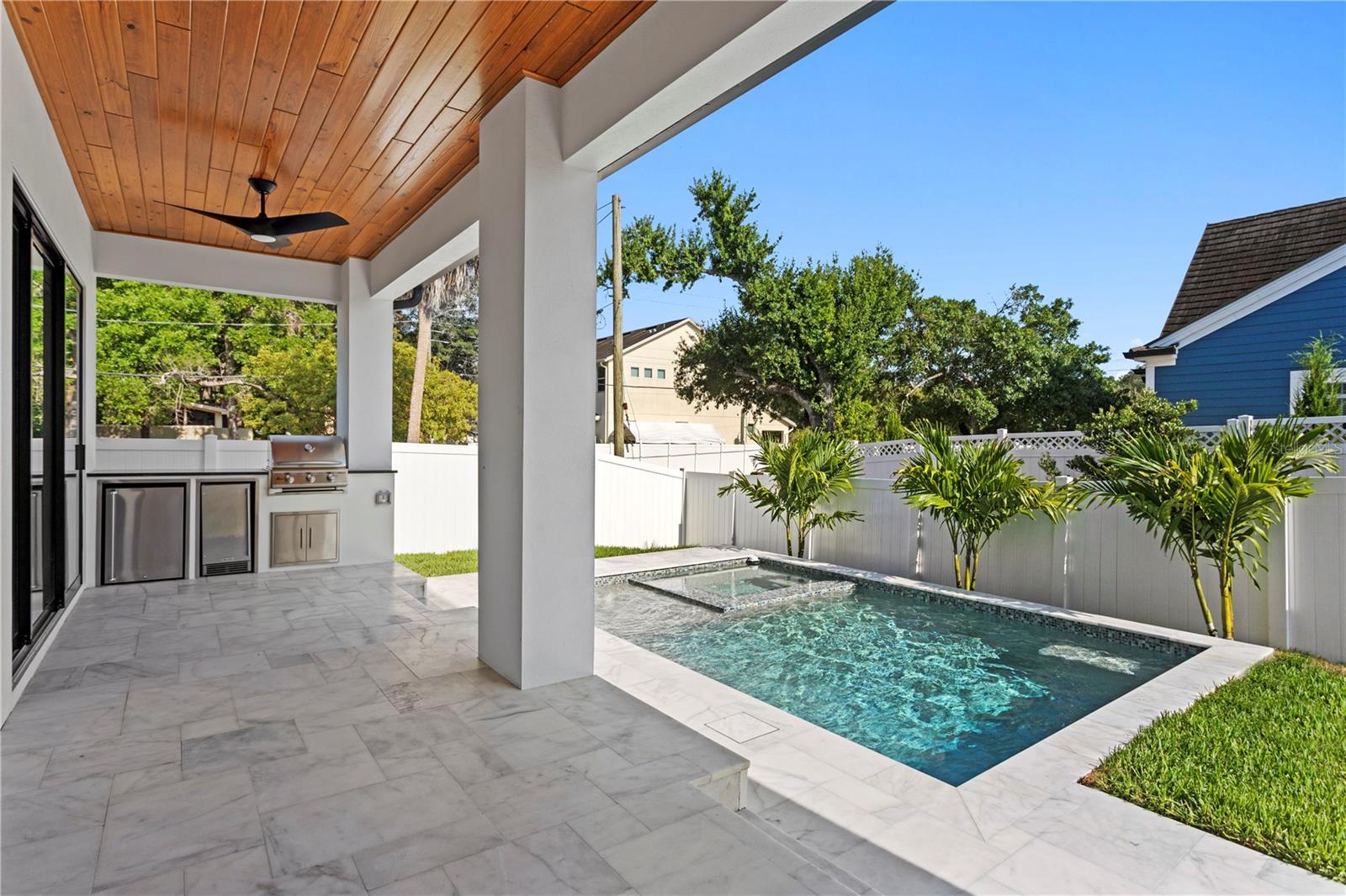 3202 W LA SALLE STREET