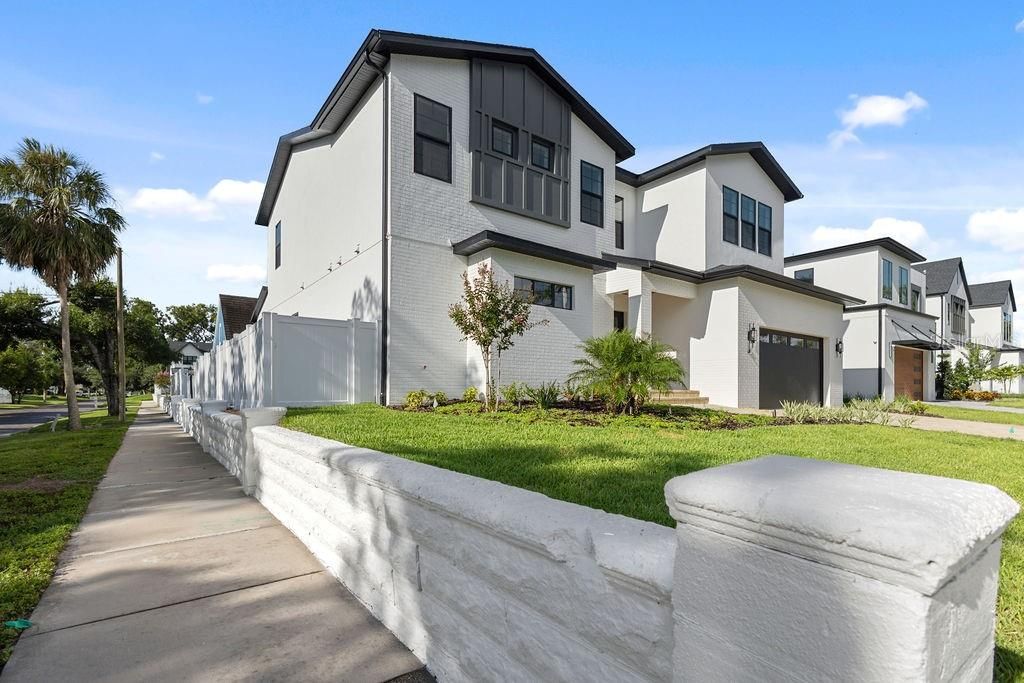 Photo of 3202 W La Salle Street, Tampa, FL 33607 (MLS # TB8521195)