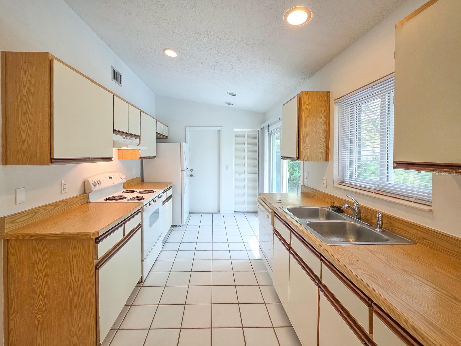 SOUTHWEST QUADRANT PH 01-04 - Residential