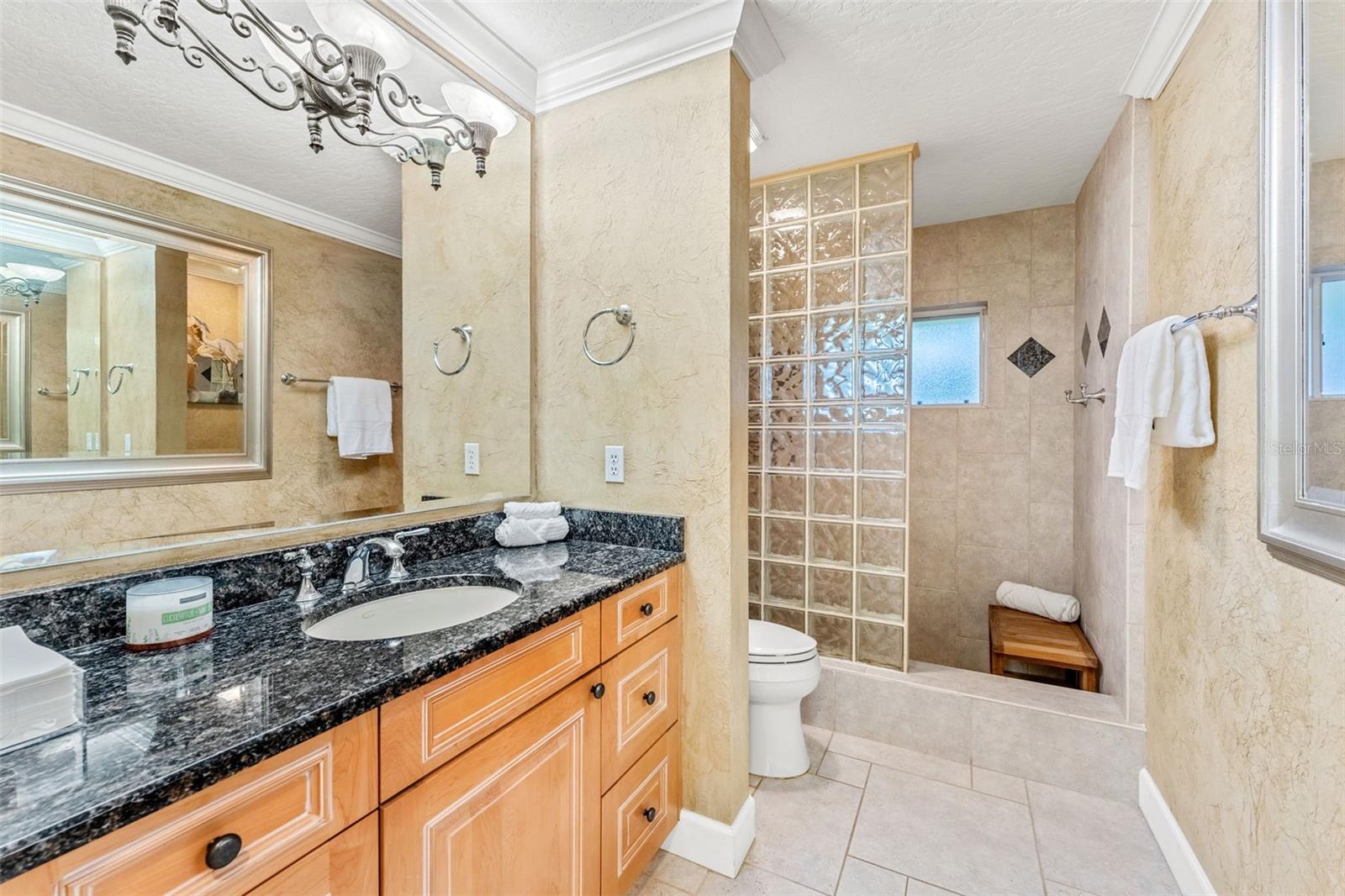 RIVER SHORES 1ST ADD - Residential