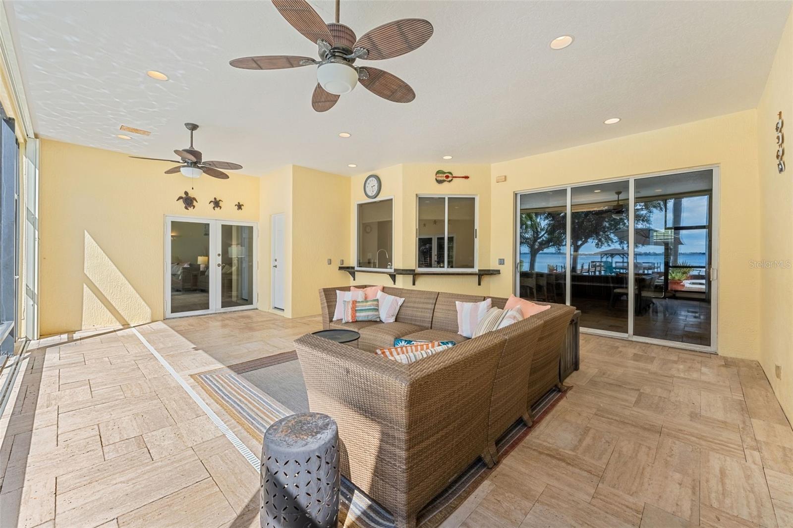 RIVER SHORES 1ST ADD - Residential