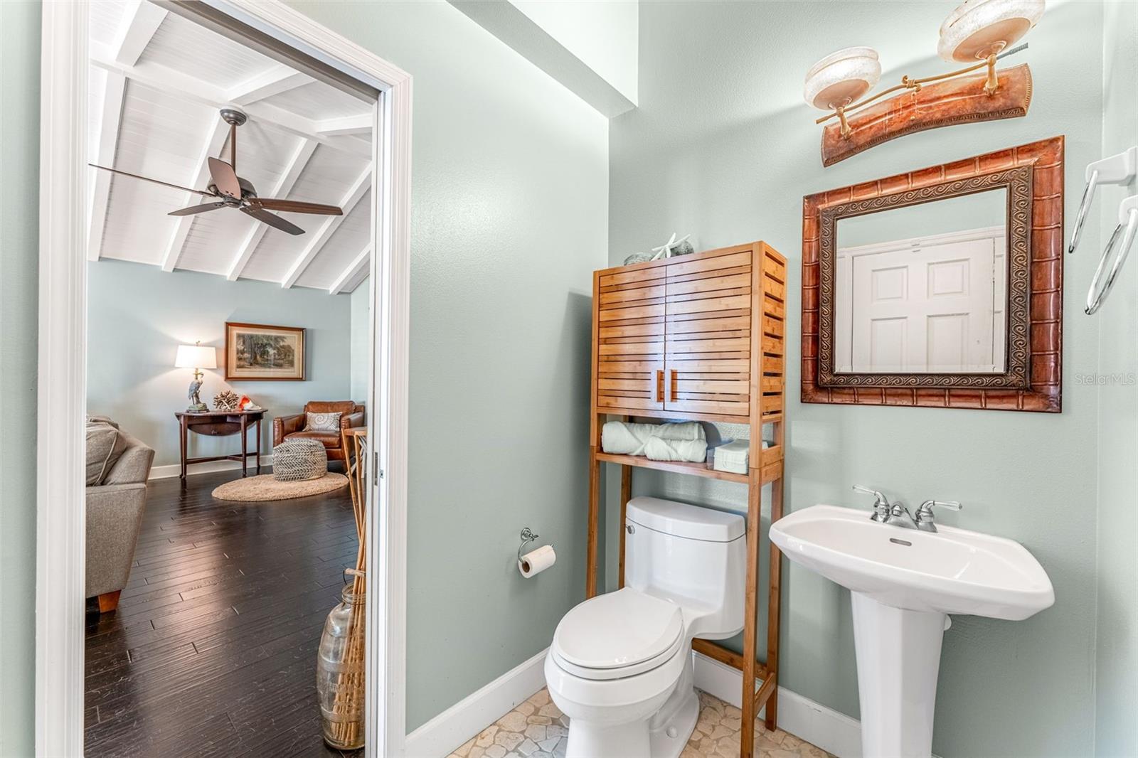 RIVER SHORES 1ST ADD - Residential