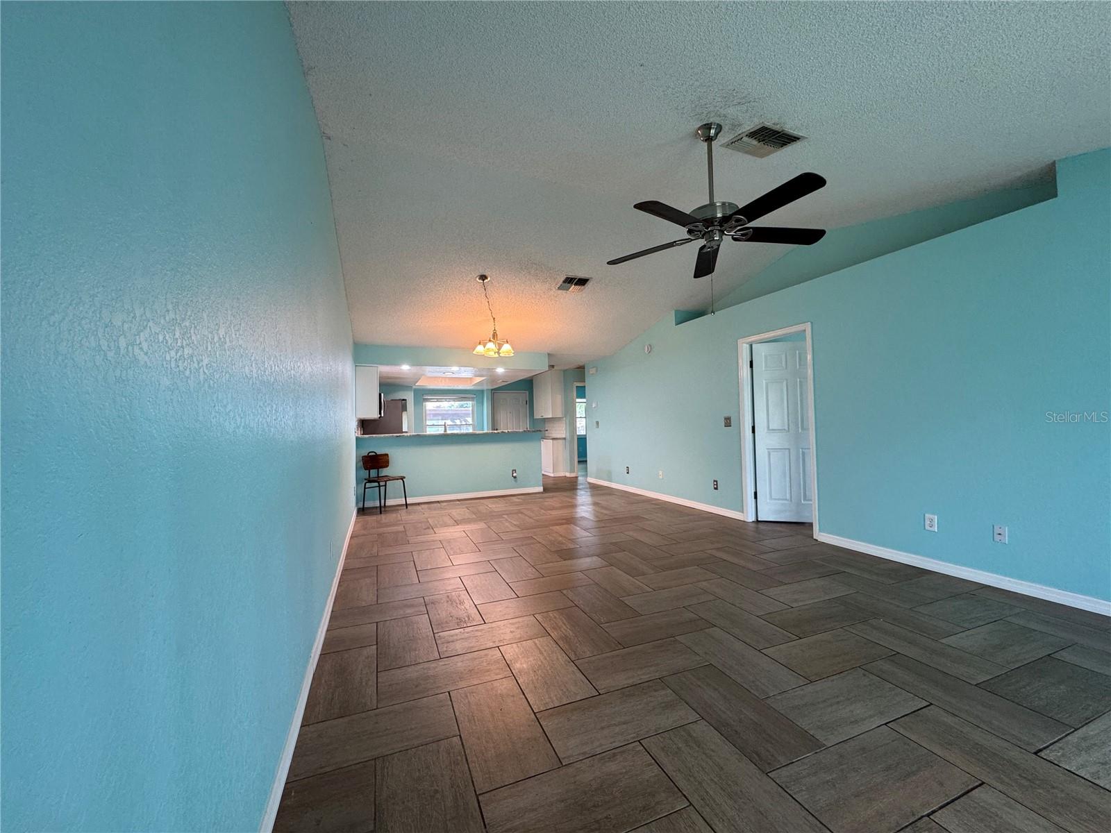 LAKES UNIT 2 PH 4 - Residential