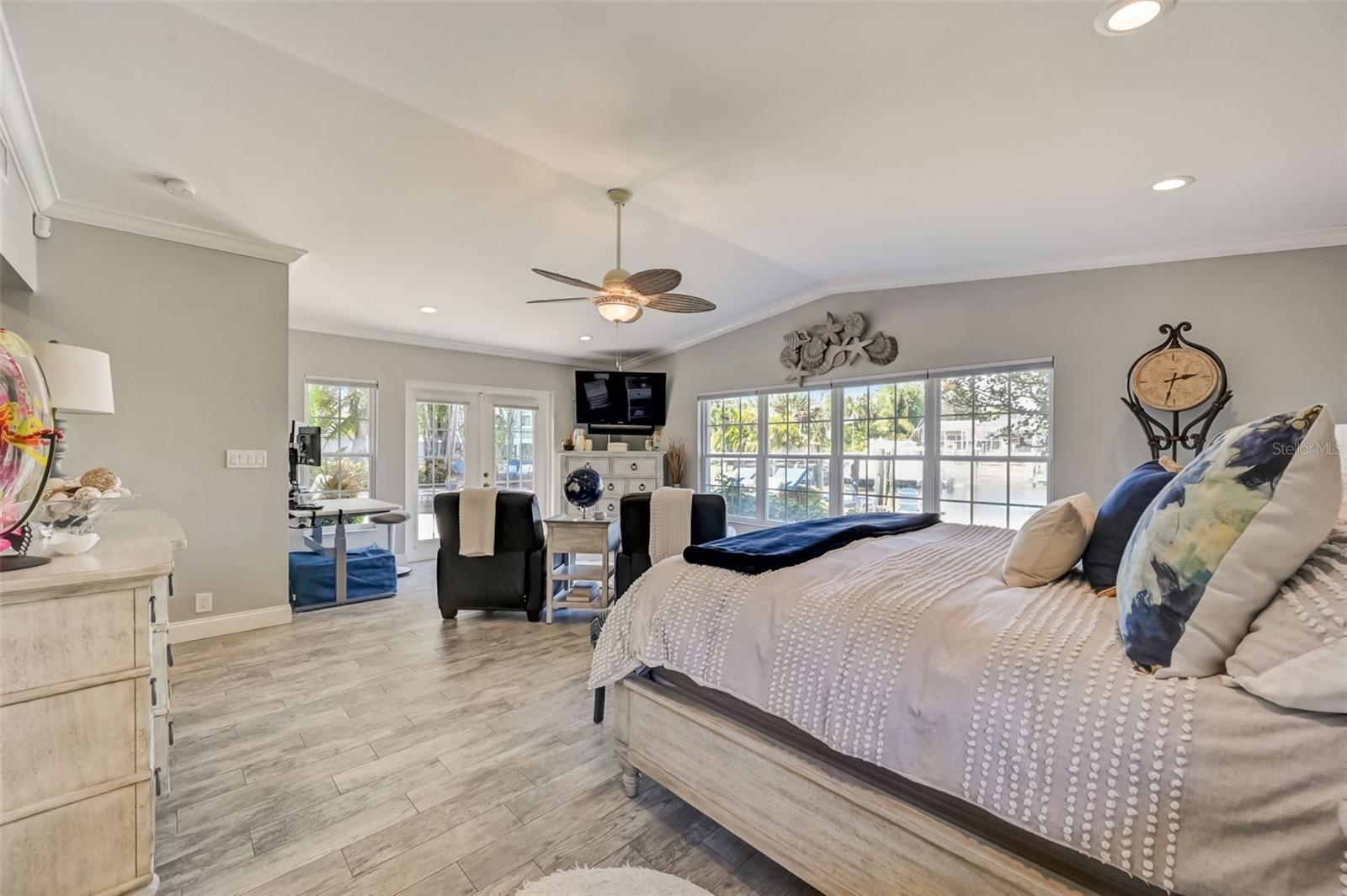 TIERRA VERDE UNIT 1 1ST REP - Residential