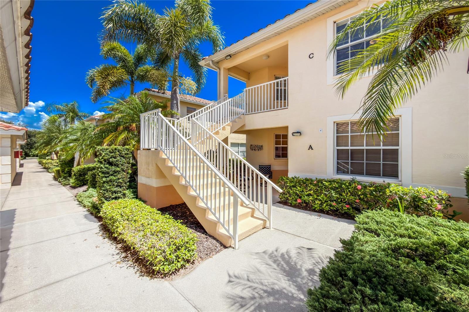 Search Properties for Sale 1 4438 CORSO VENETIA BOULEVARD C13