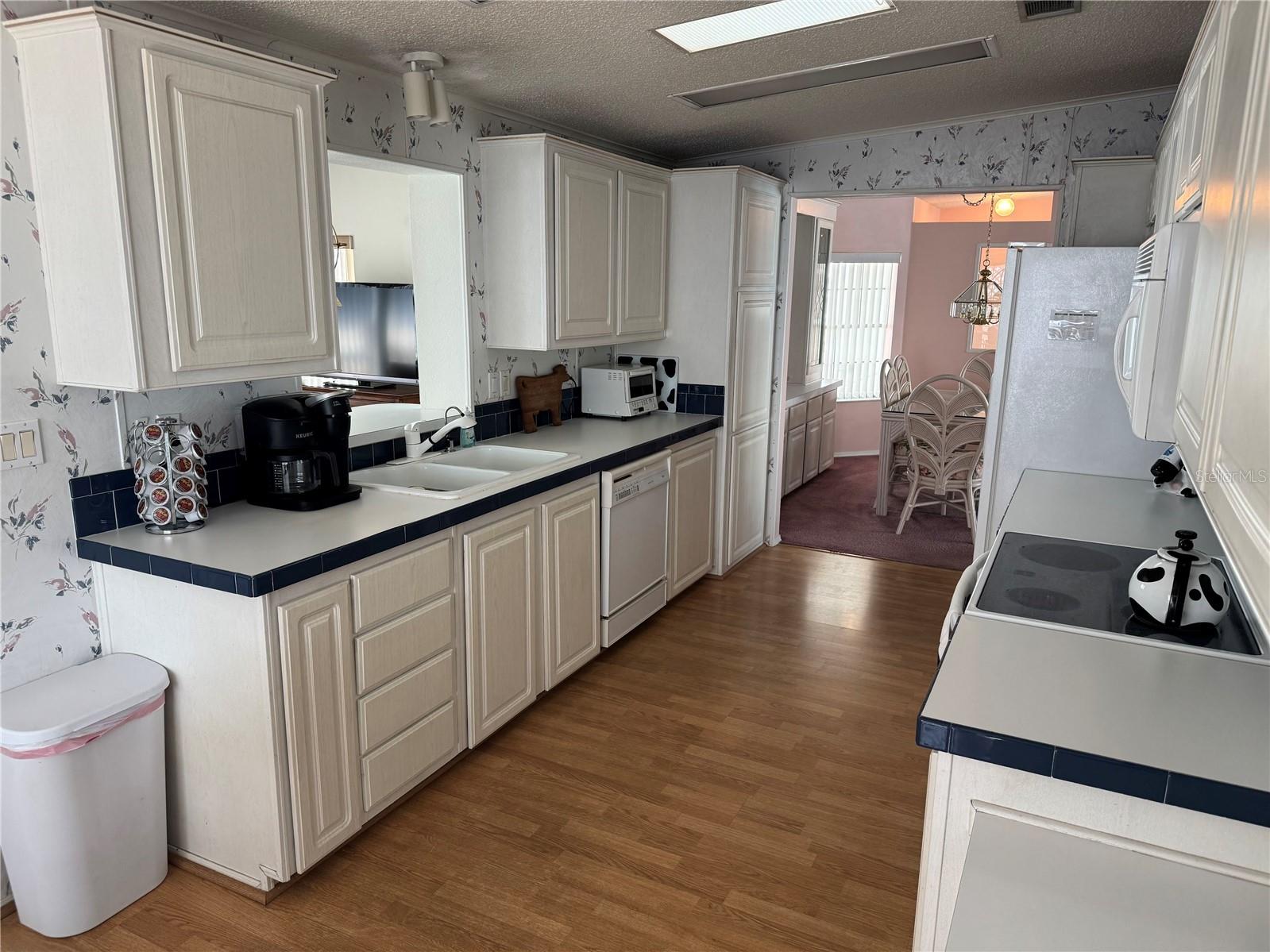 PARADISE ISLAND CO-OP INC - Residential