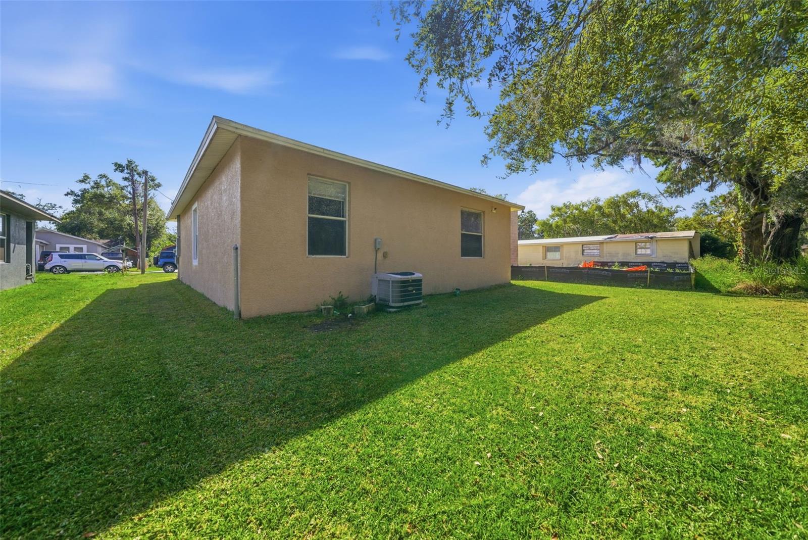 LINCOLN PARK - Residential