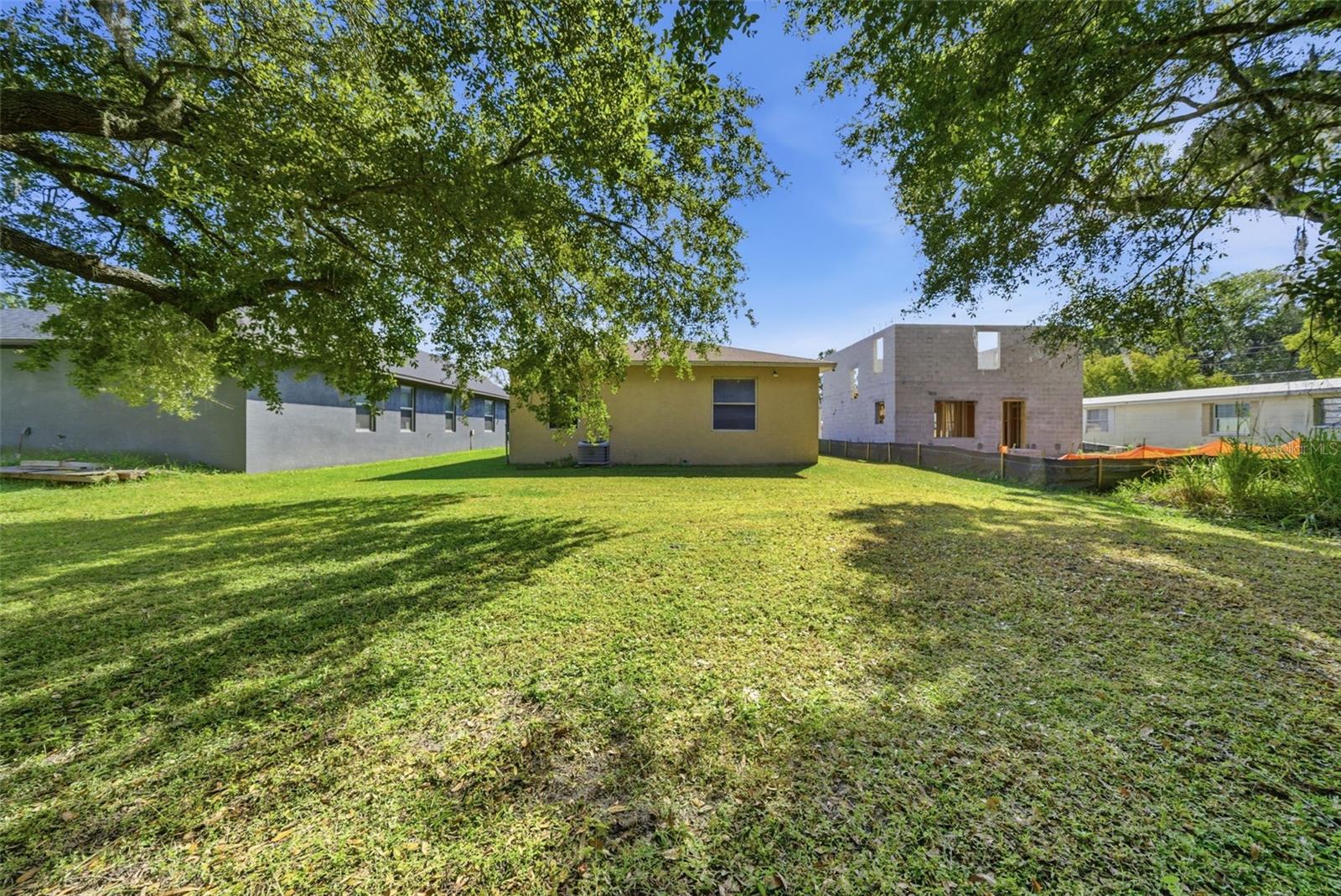 LINCOLN PARK - Residential