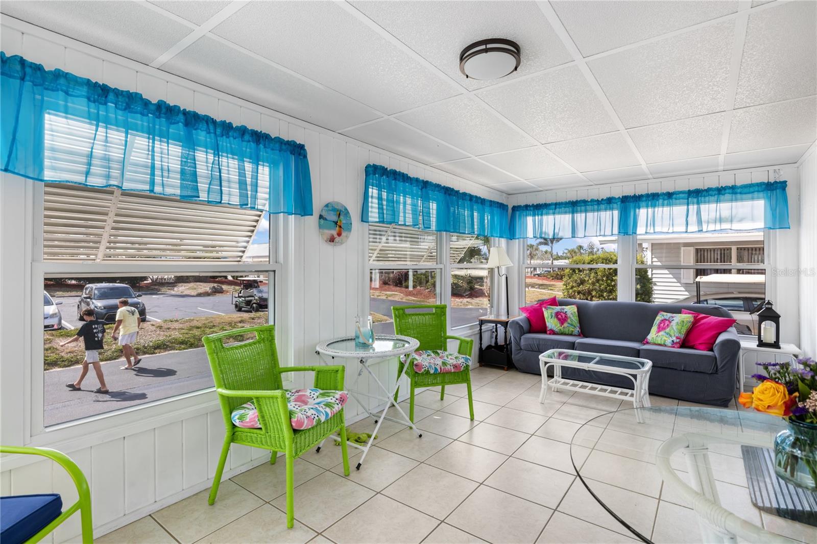 4 S MARINA PLAZA 237