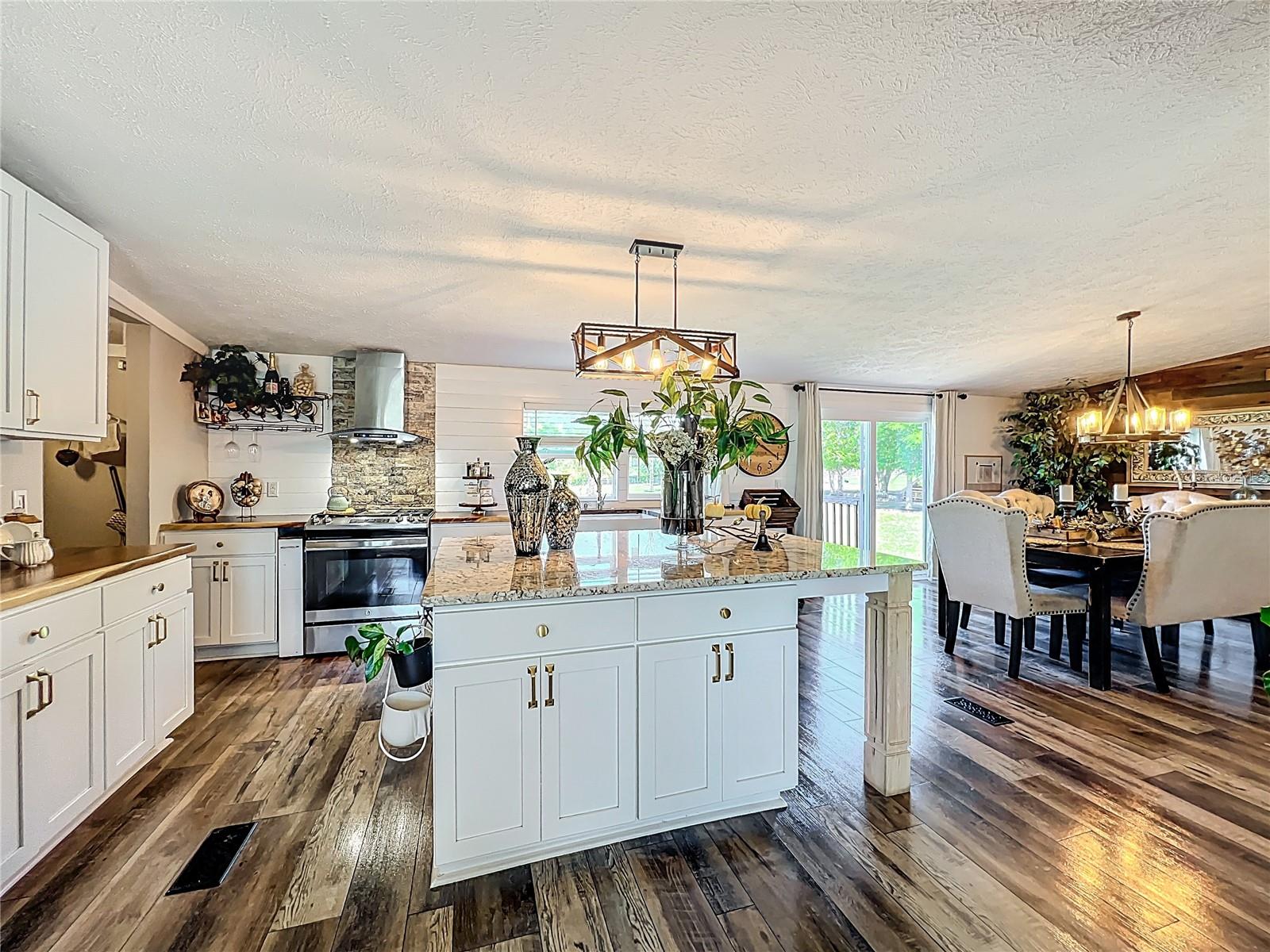 BLUE SPRING LAKE SUB - Residential