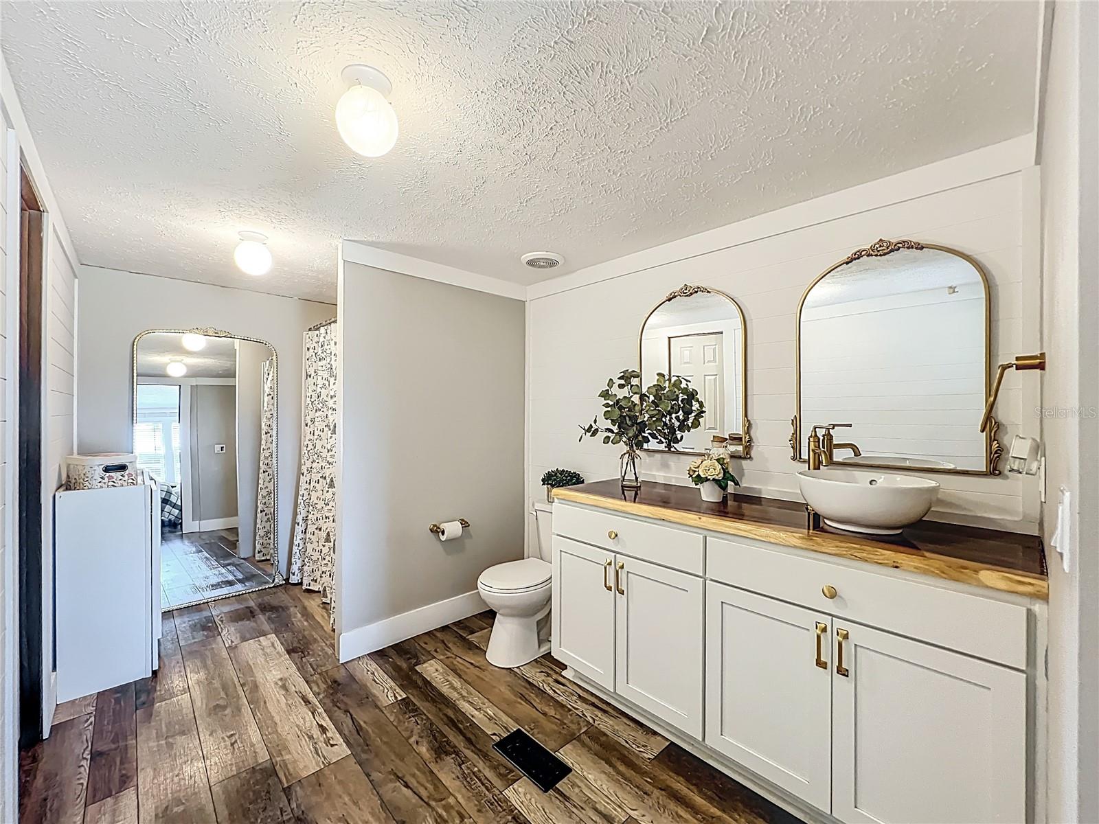 BLUE SPRING LAKE SUB - Residential