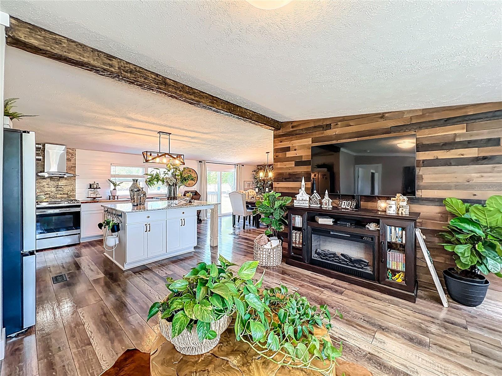 BLUE SPRING LAKE SUB - Residential