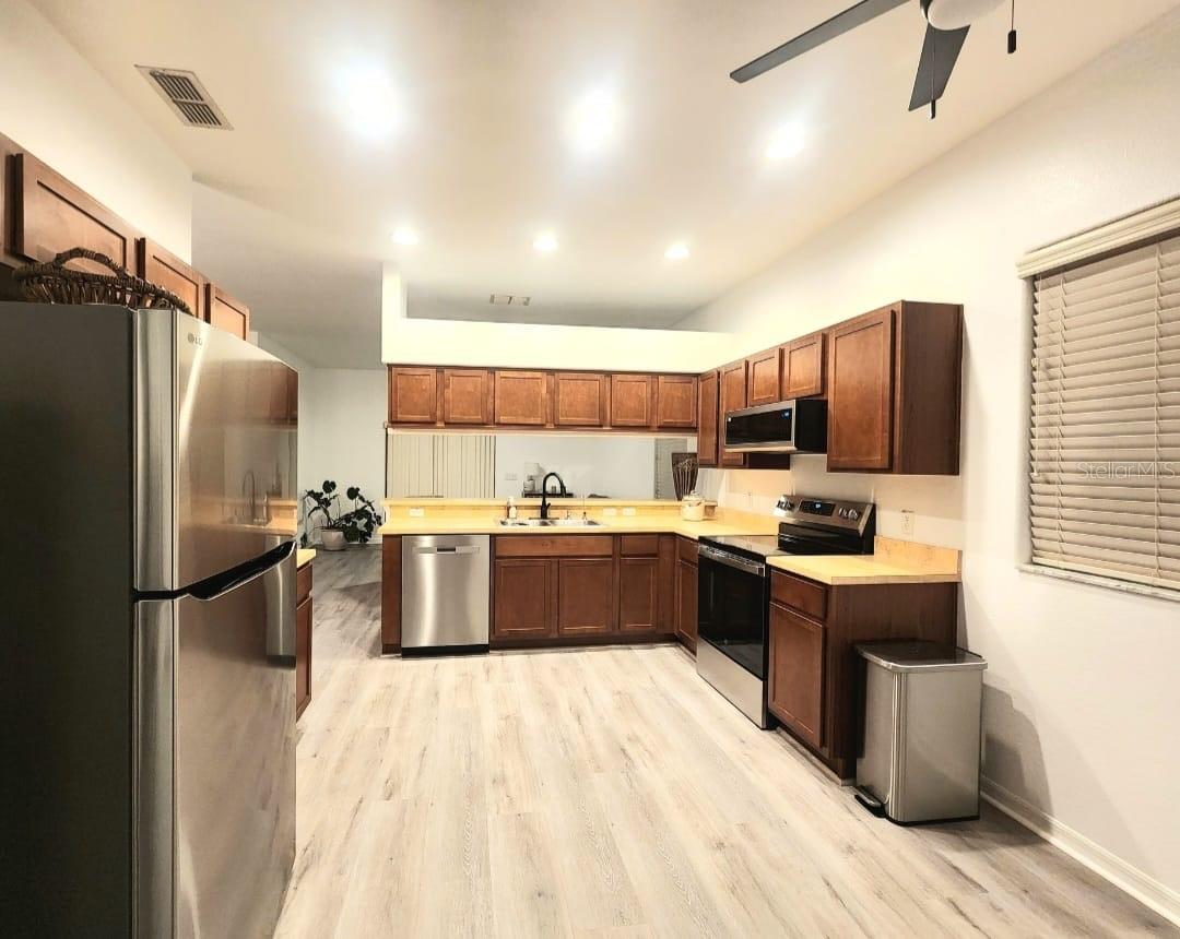 AYERSWORTH GLEN - Residential