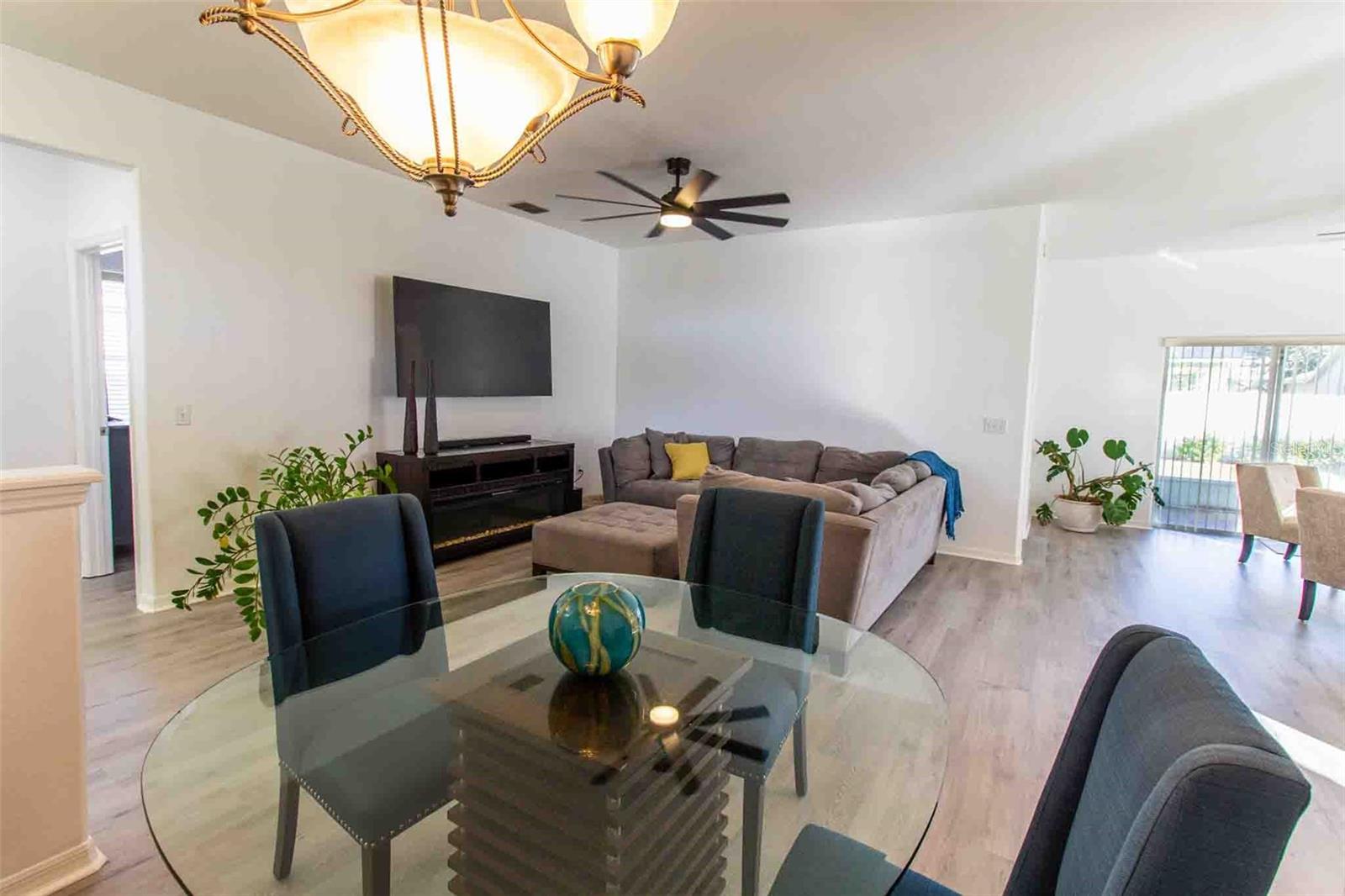 AYERSWORTH GLEN - Residential