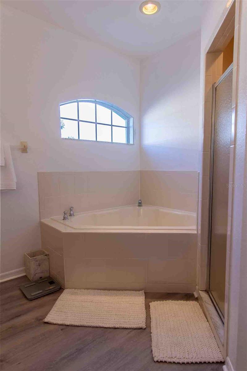 AYERSWORTH GLEN - Residential