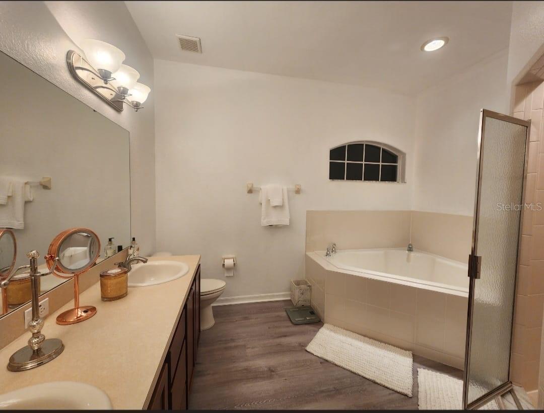 AYERSWORTH GLEN - Residential