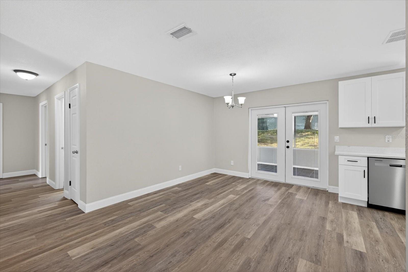 THE GROVES NORTH - Residential