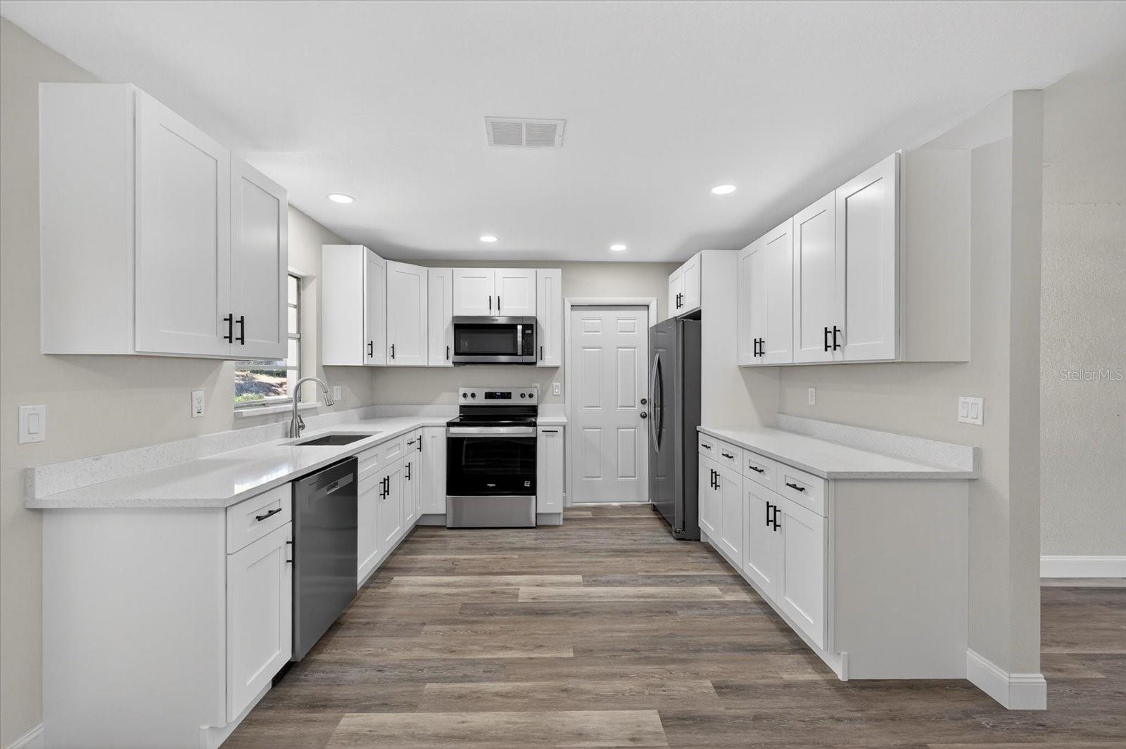 THE GROVES NORTH - Residential