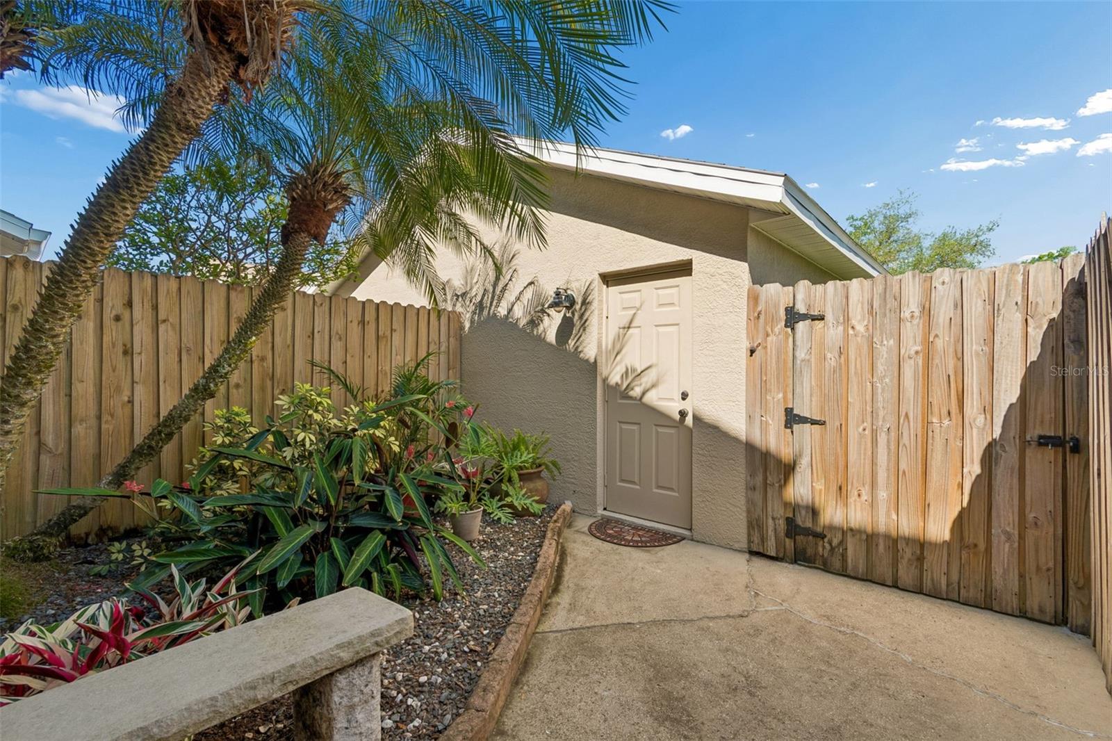 LAKE POINTE - Residential