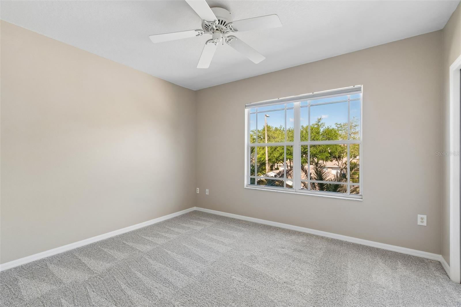 LAKE POINTE - Residential