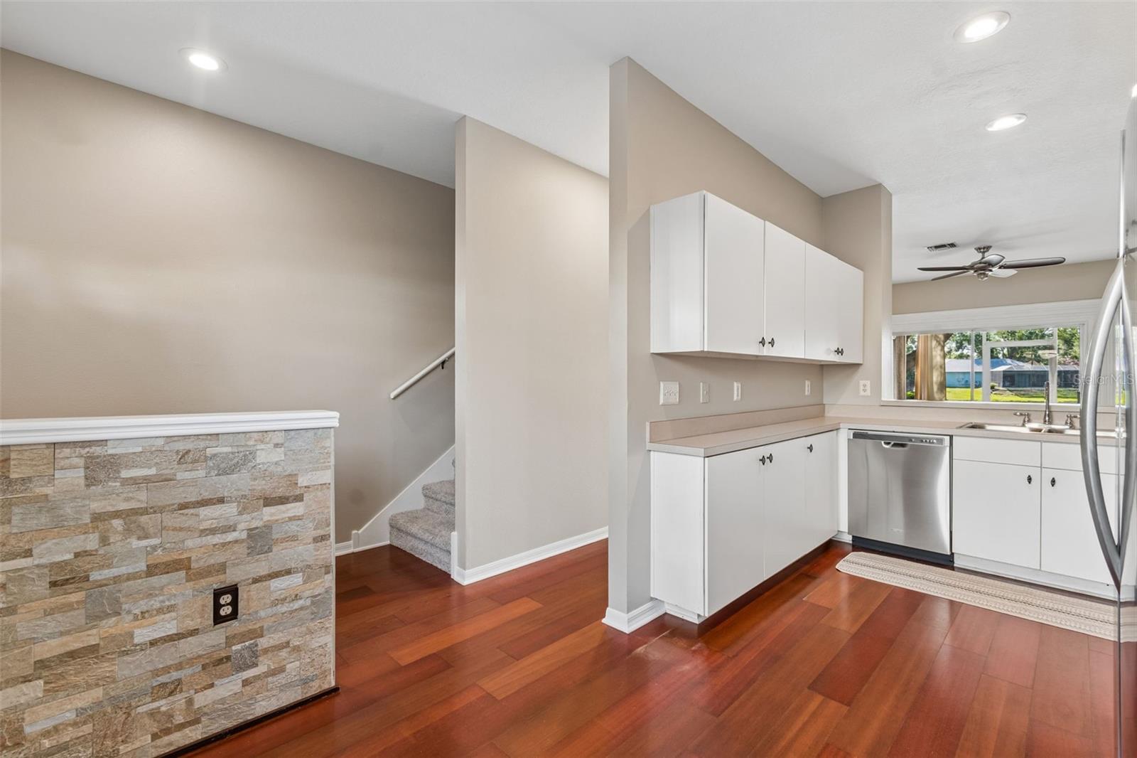 LAKE POINTE - Residential