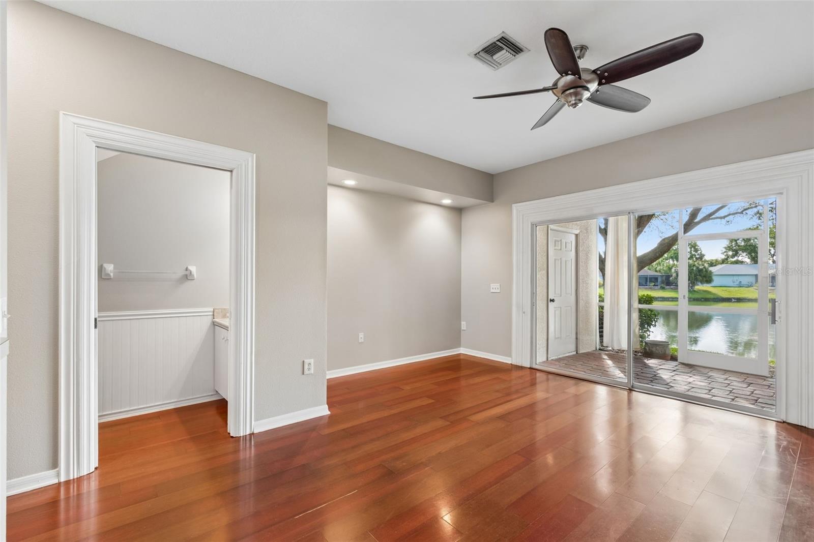 LAKE POINTE - Residential