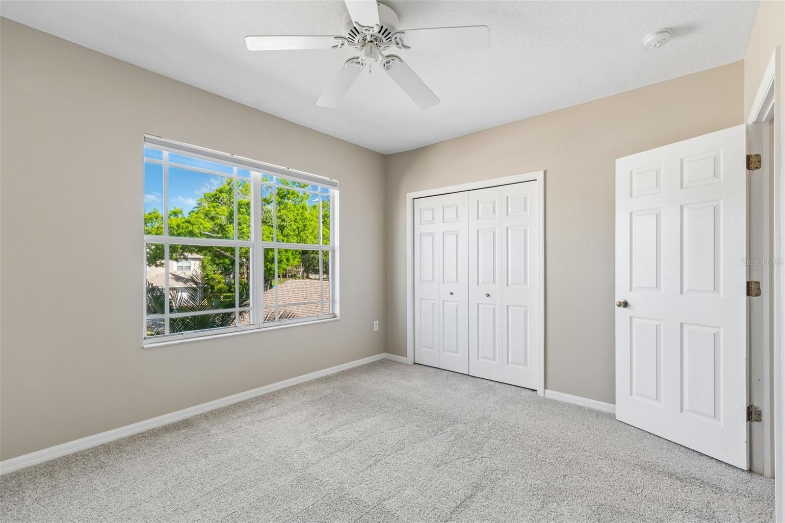 LAKE POINTE - Residential