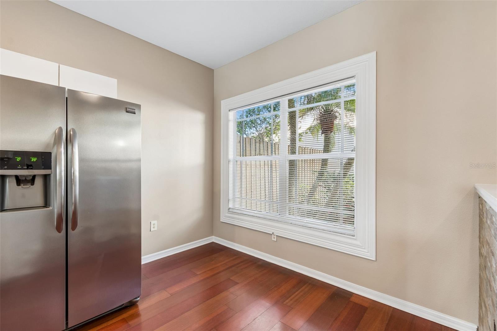 LAKE POINTE - Residential