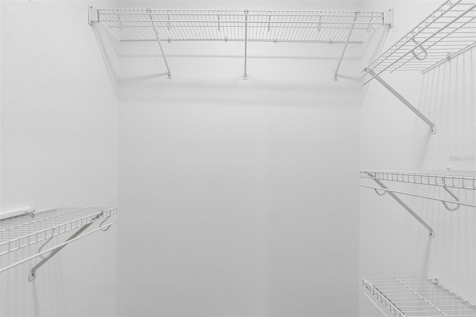 LAKE POINTE - Residential