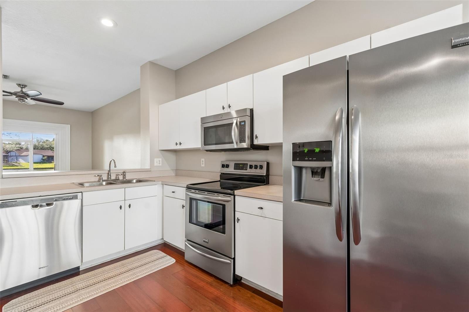 LAKE POINTE - Residential