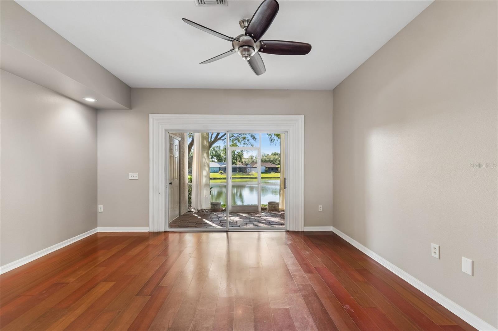 LAKE POINTE - Residential