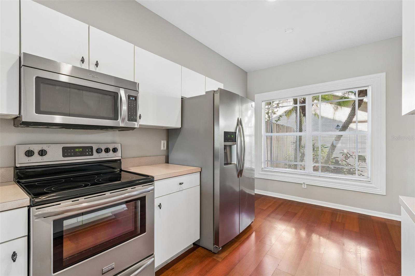 LAKE POINTE - Residential