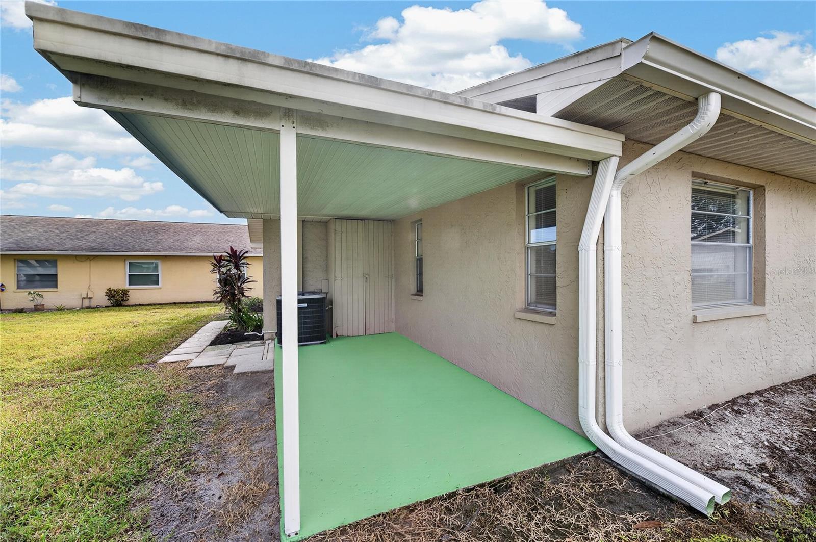 1904 CANTERBURY LANE 18, SUN CITY CENTER, FL, 33573 4 1904 CANTERBURY LANE 18