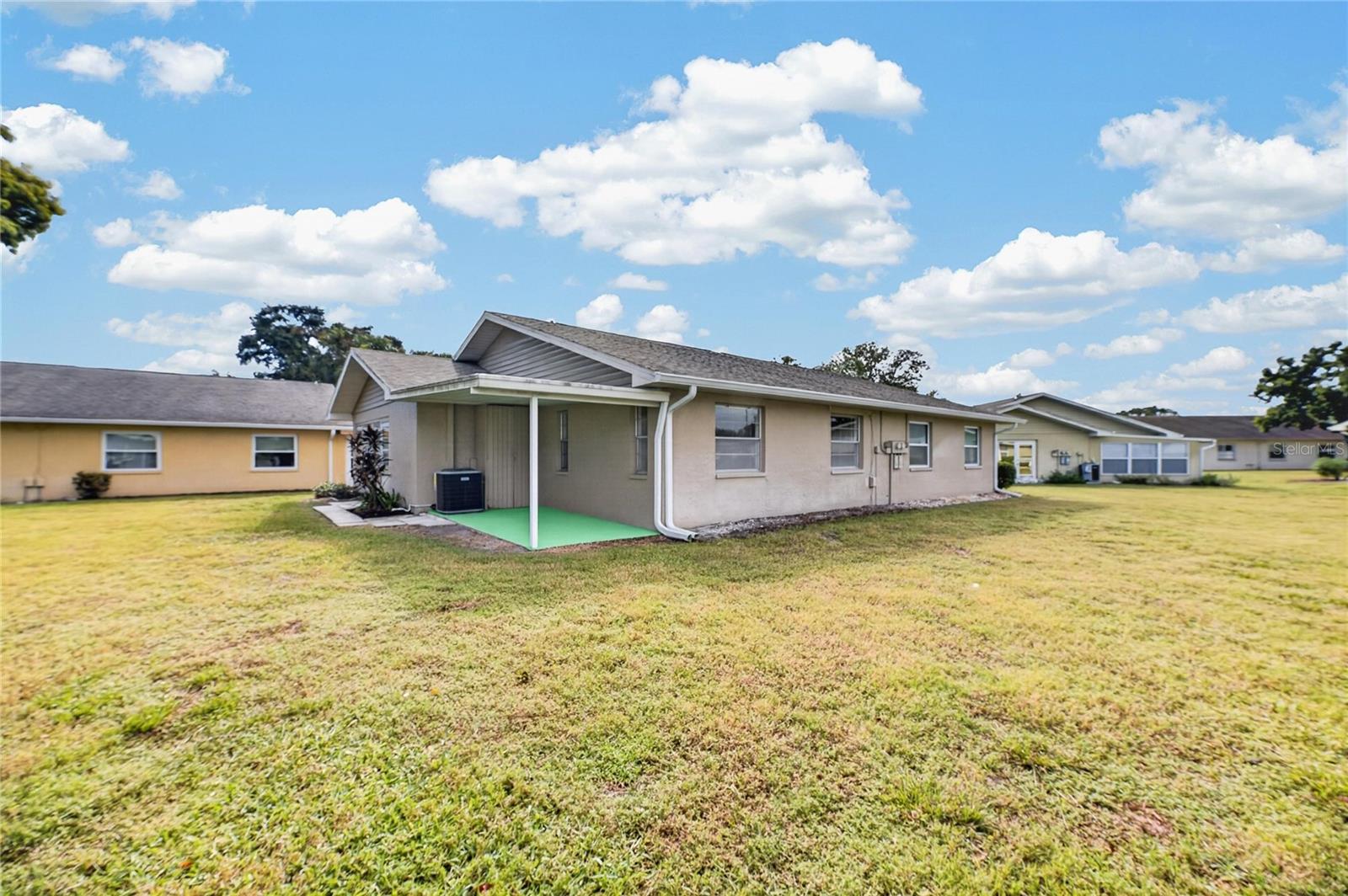 1904 CANTERBURY LANE 18, SUN CITY CENTER, FL, 33573 3 1904 CANTERBURY LANE 18