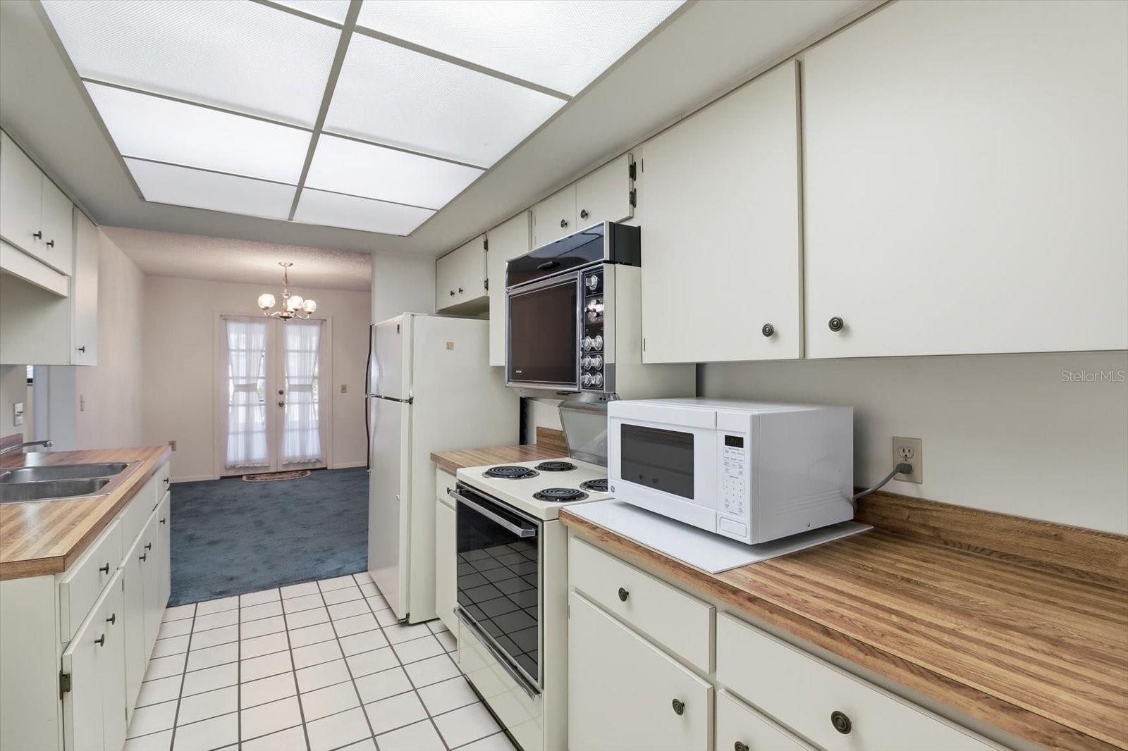 PARKSIDE VILLAGE UNIT 04 - Residential