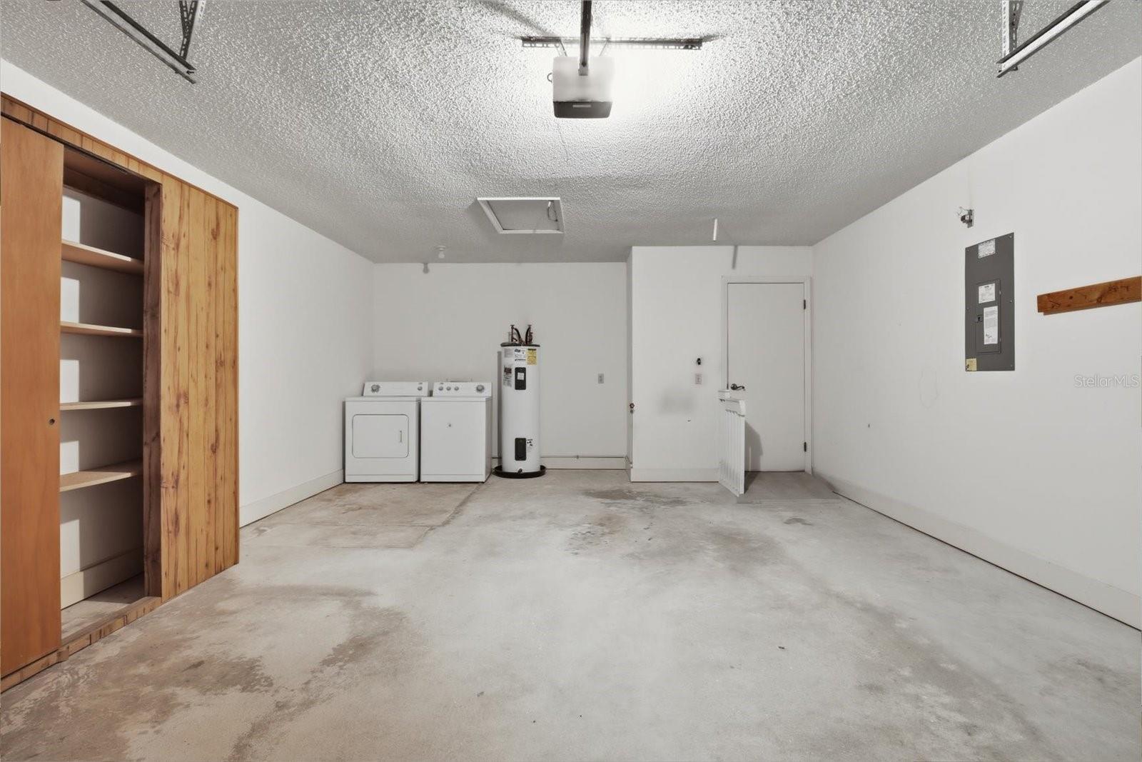PARKSIDE VILLAGE UNIT 04 - Residential