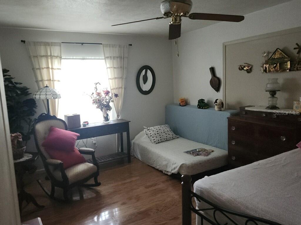 OAK MONT UNIT 08 - Residential