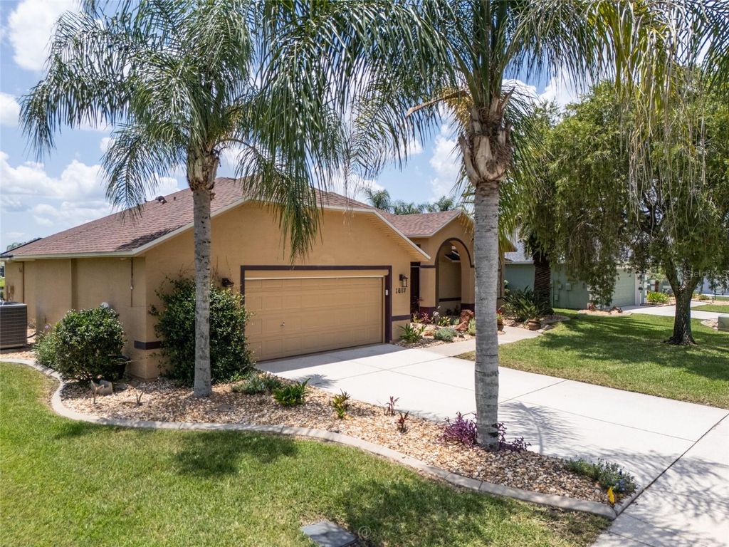 Photo of 1887 Creekwater Boulevard, Port Orange, FL 32128 (MLS # V4949815)