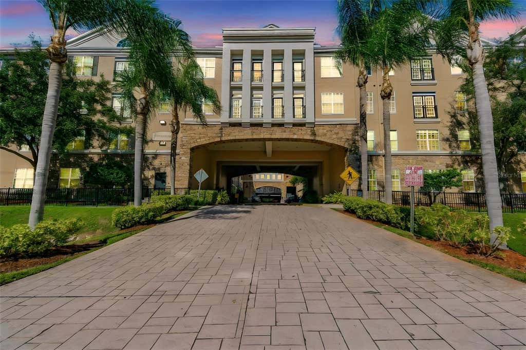 Photo of 4221 W Spruce Street #2425, Tampa, FL 33607 (MLS # TB8543153)