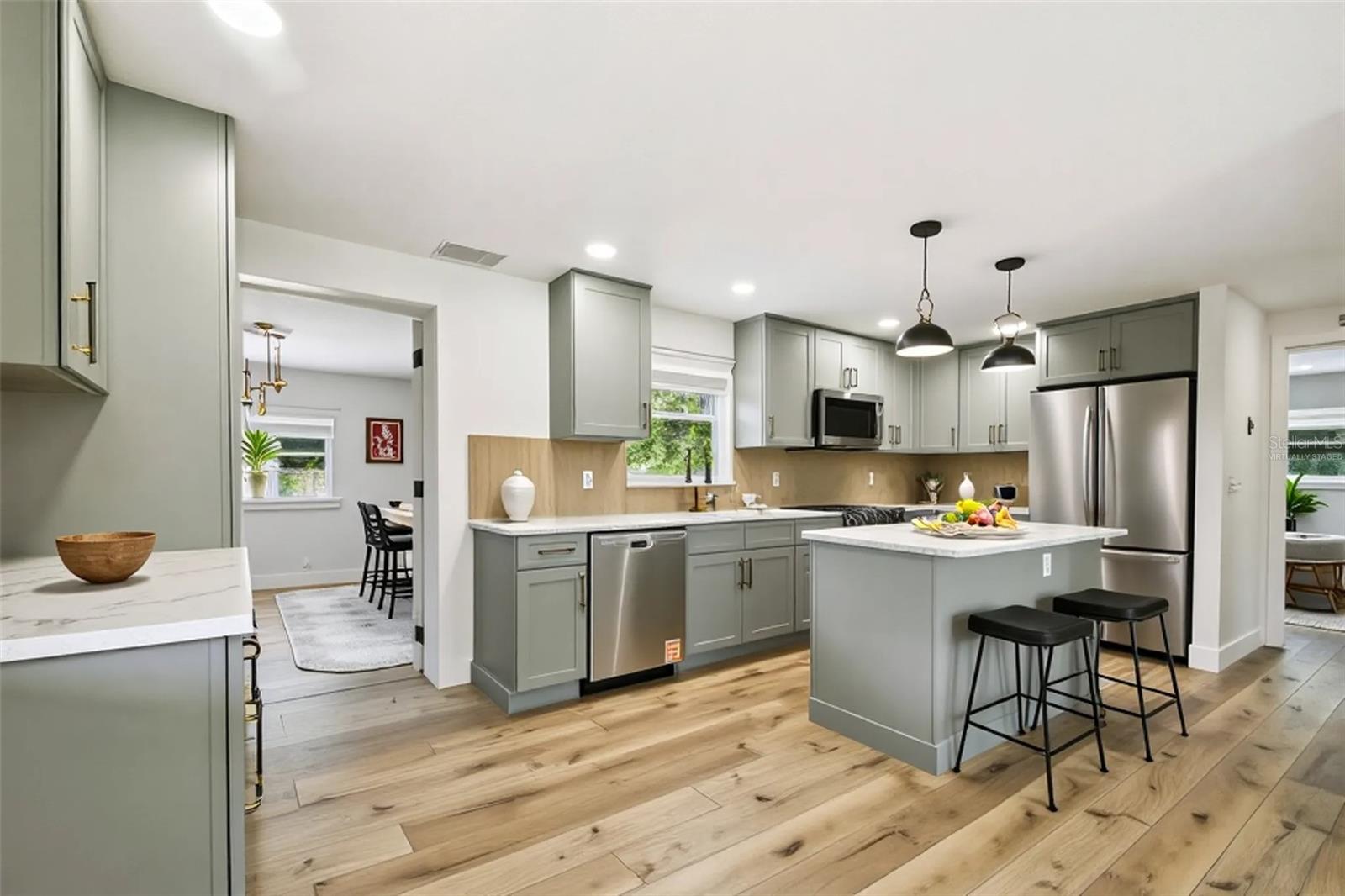 8108 FIR DRIVE