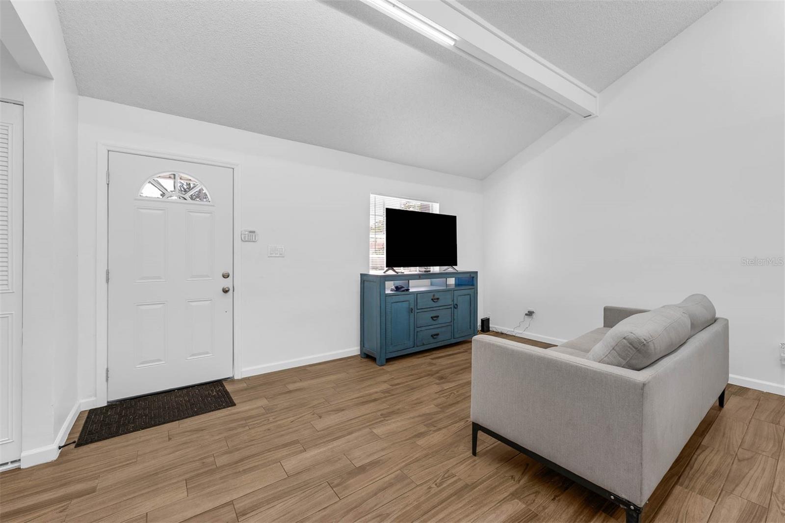 4066 VANET COURT