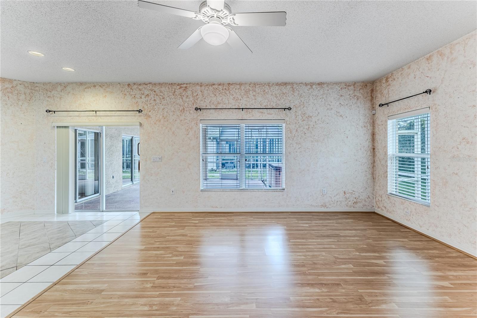 WELLINGTON AT SEVEN HILLS PH 4 - Residential