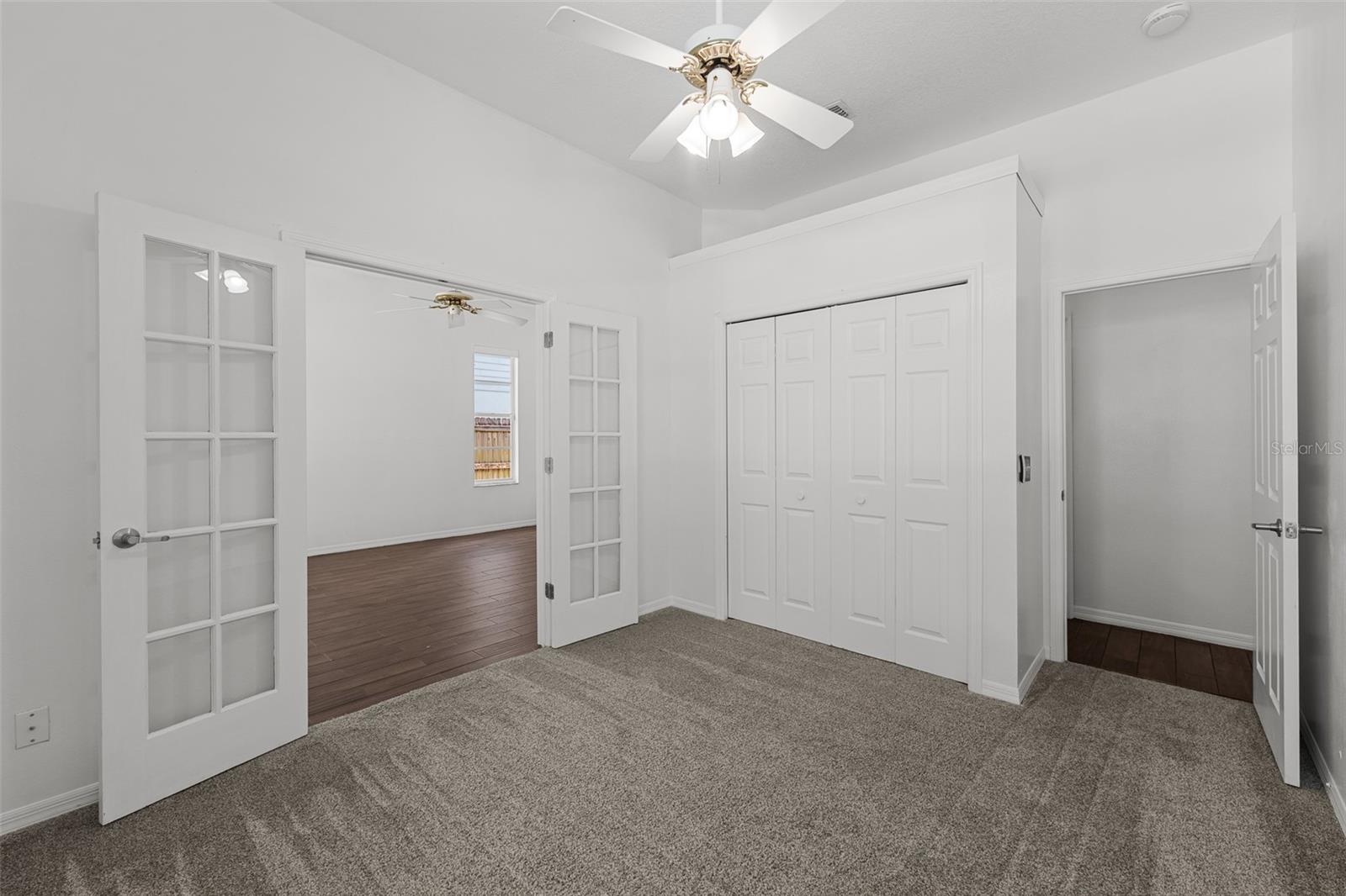 WALDEN LAKE - Residential