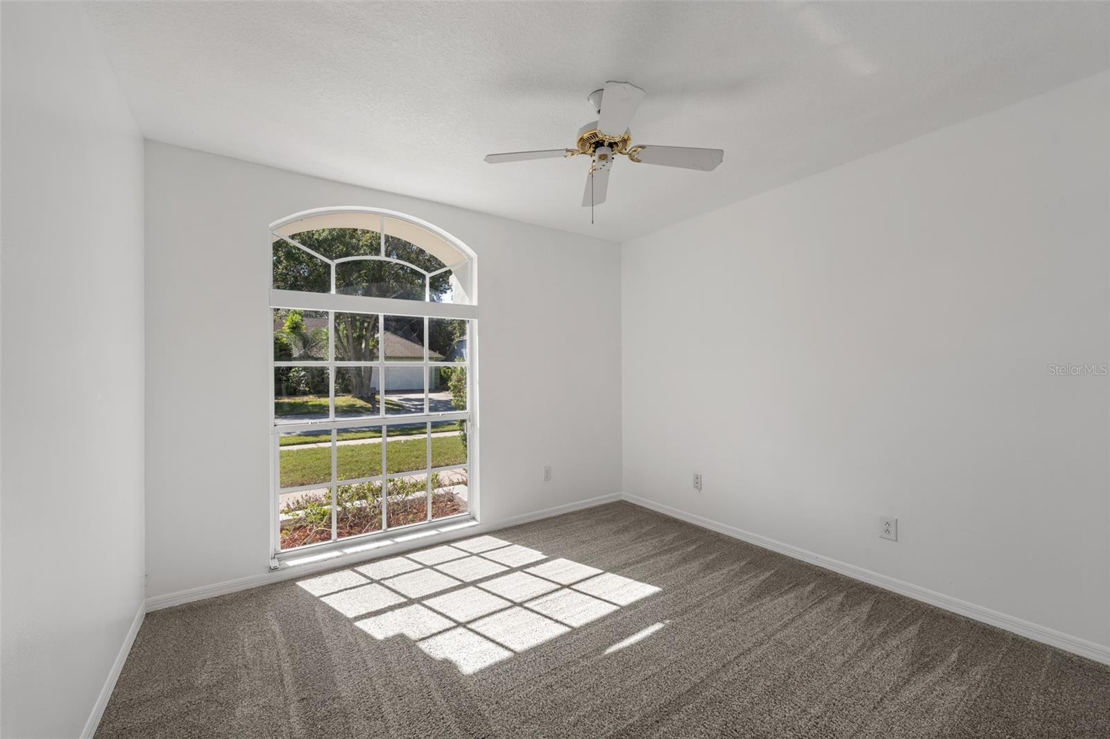 WALDEN LAKE - Residential