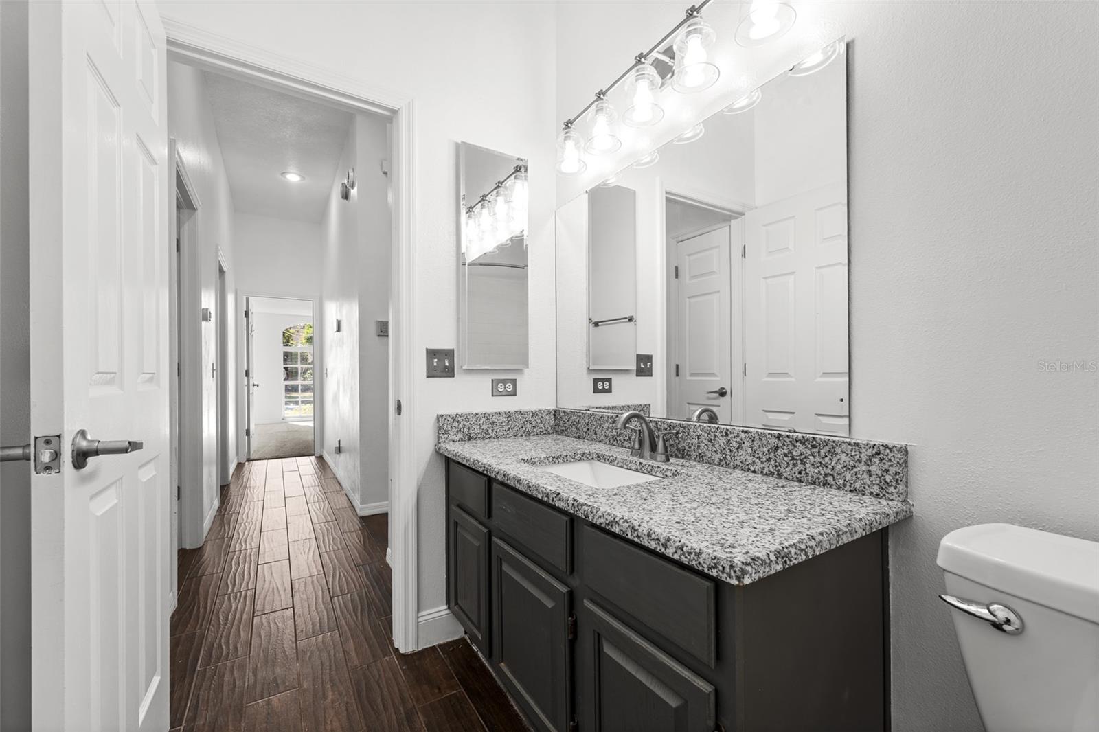 WALDEN LAKE - Residential