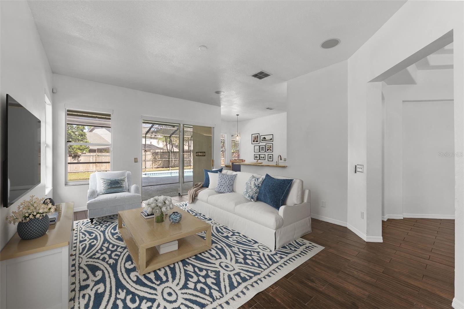 WALDEN LAKE - Residential