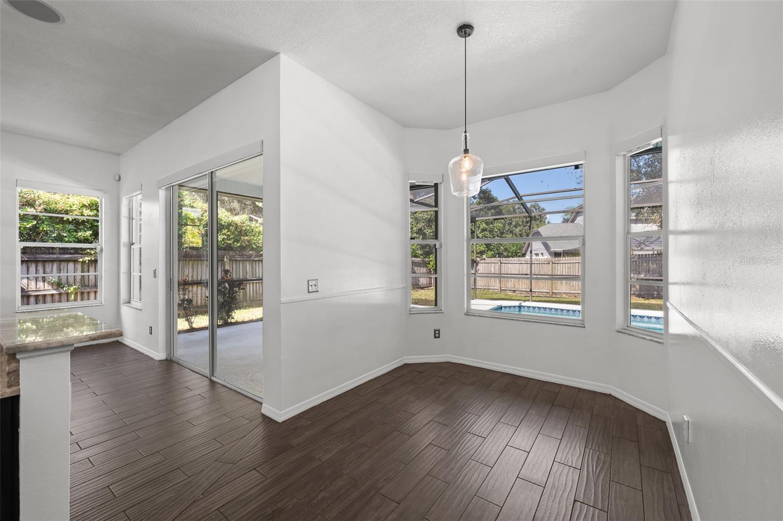 WALDEN LAKE - Residential