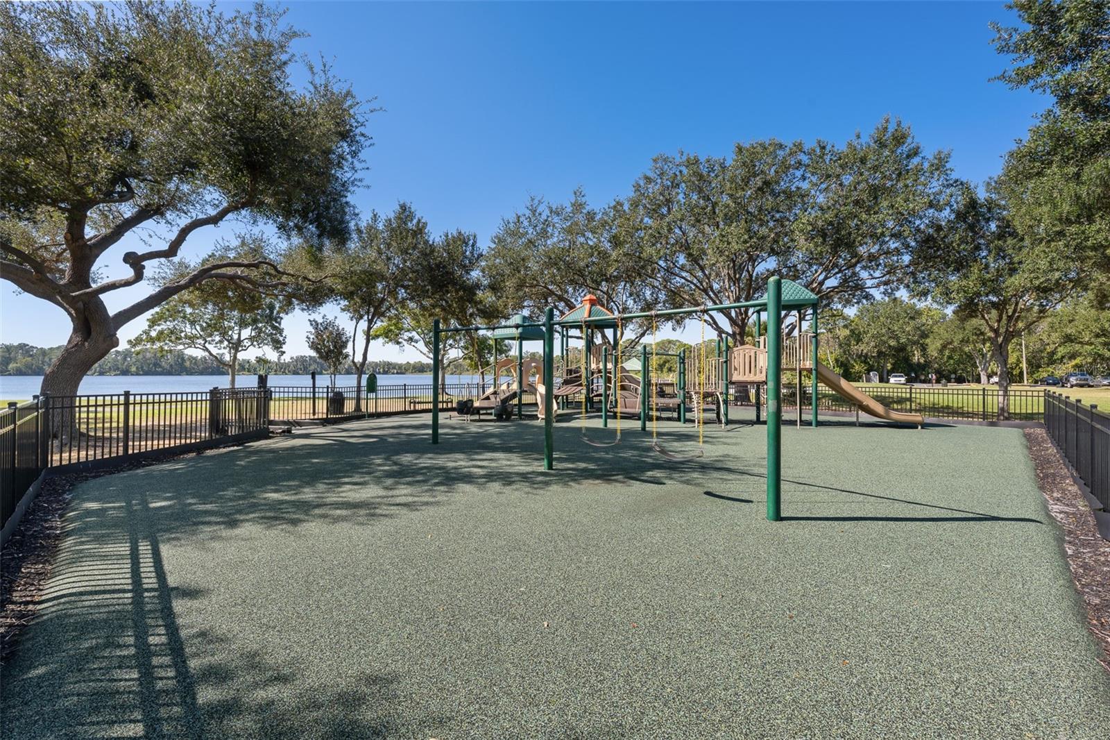 WALDEN LAKE - Residential