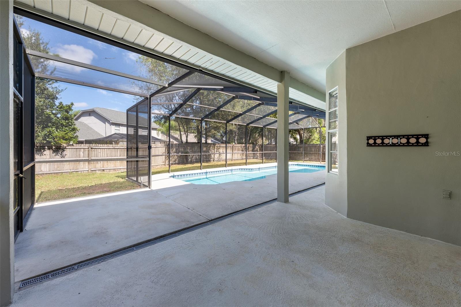 WALDEN LAKE - Residential