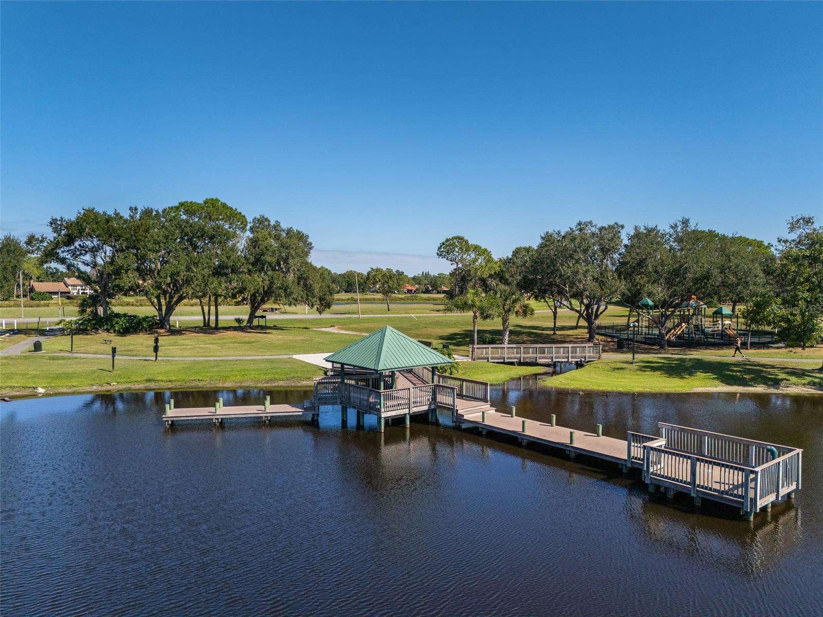 WALDEN LAKE - Residential